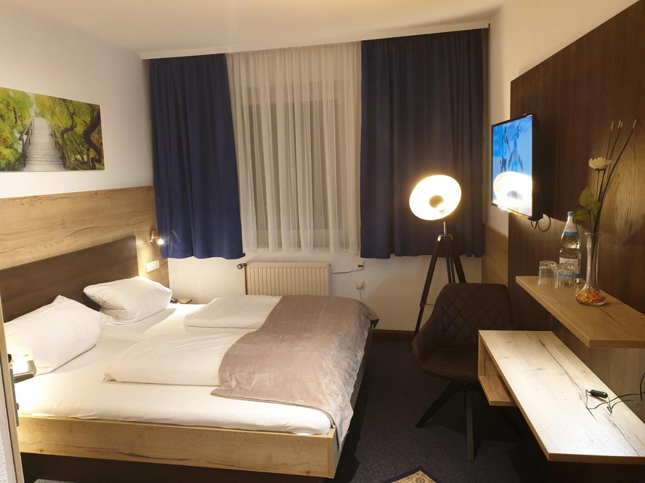 להר Hotel Wacker מראה חיצוני תמונה